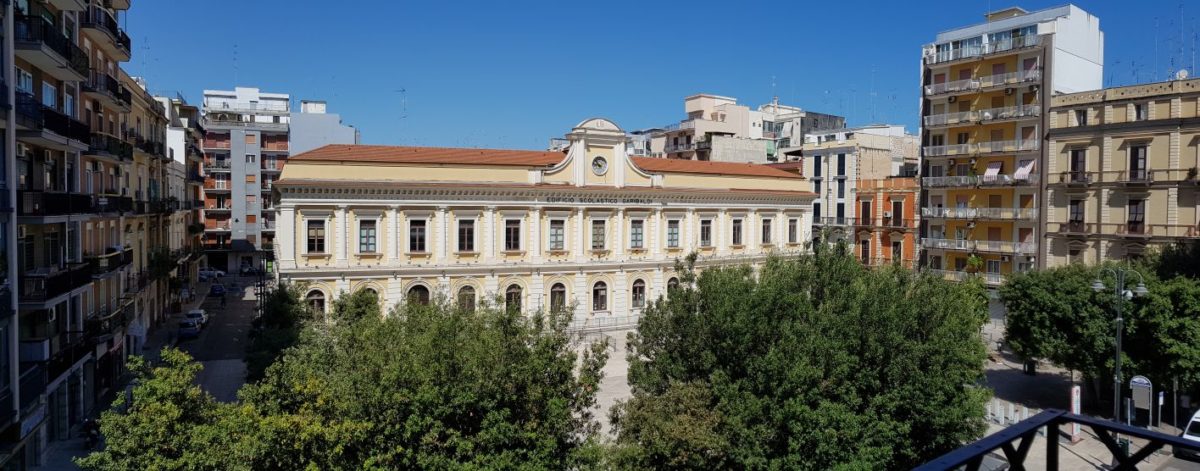 Piazza Risorgimento e Scuola Garibaldi: uno sguardo ai nostri “vicini di casa”